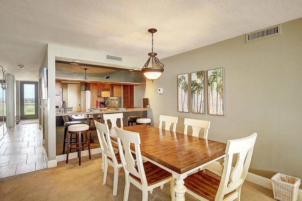 Sunrises And Ocean Views In This 2 Bedroom 2 Bath Port Aransas Zewnętrze zdjęcie